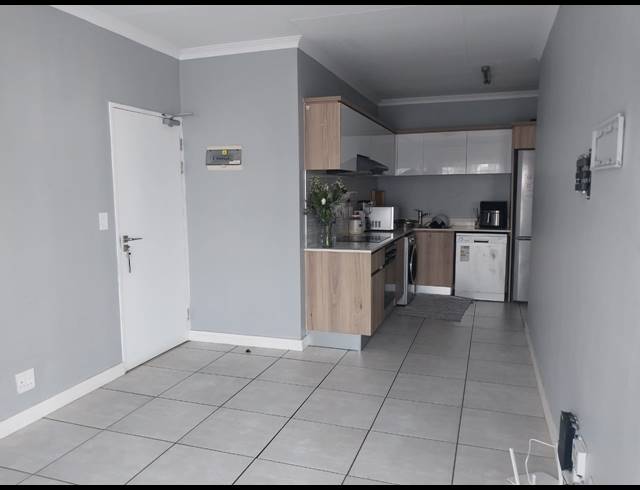 1 BEDROOM APARTMENT TO LET IN WILLOW PARK MANOR